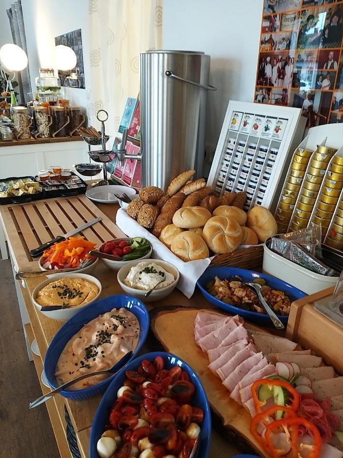 Doms Gaestehaus Фрауенкирхен Екстериор снимка